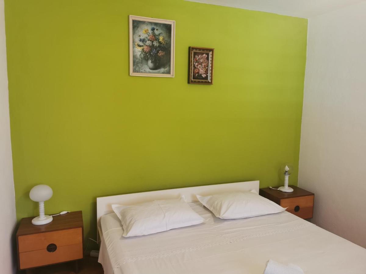 Apartman Tudor Kuzma Χβαρ Εξωτερικό φωτογραφία